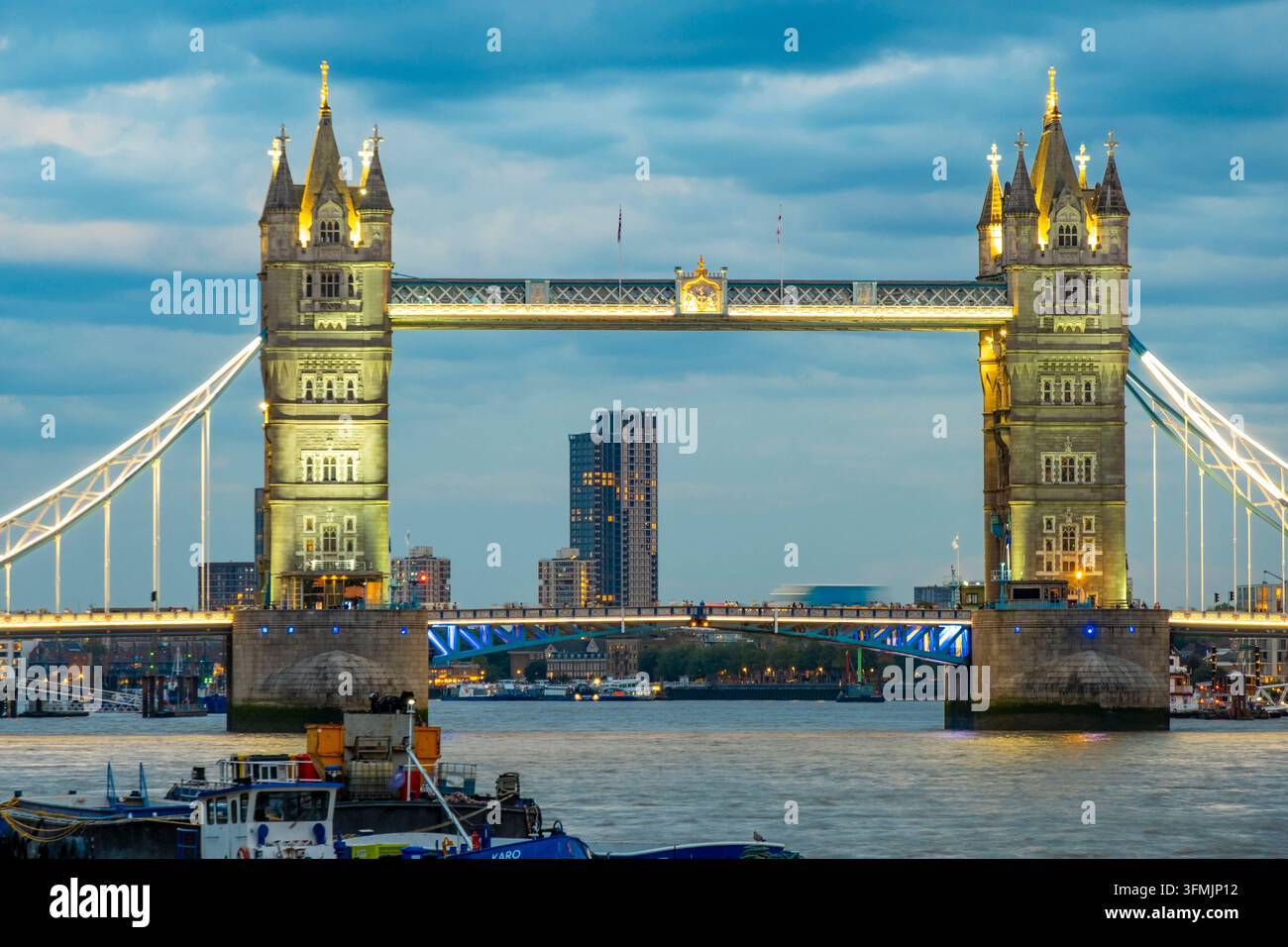 Regno Unito, Londra, il Tower Bridge Foto Stock