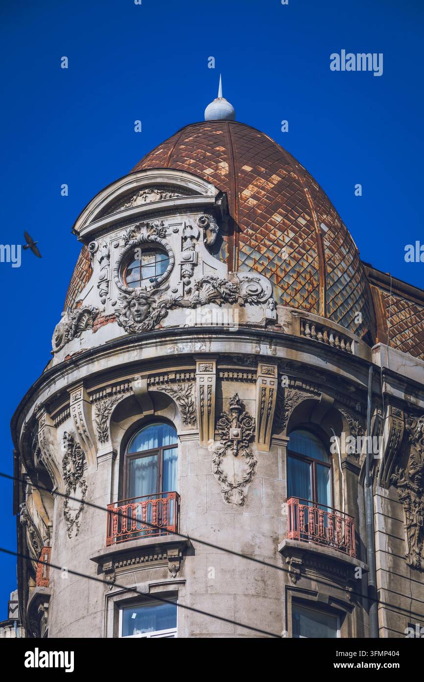 Europa, Romania, Bucarest: Una bella facciata nel centro storico Foto Stock