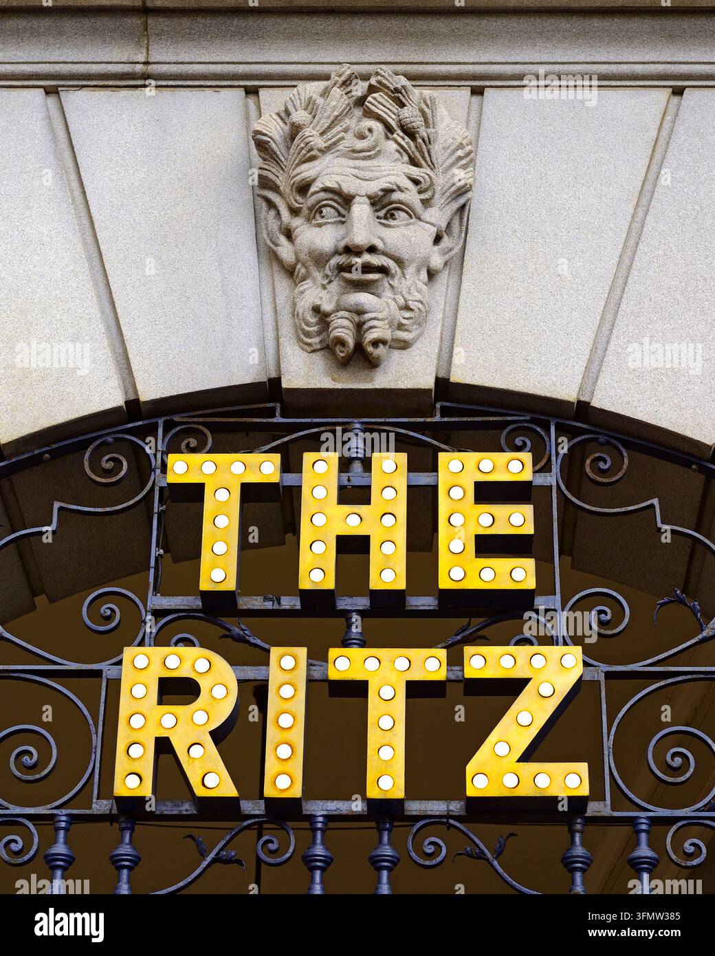 Il Ritz Hotel, Piccadilly, Londra, Regno Unito. Uno degli hotel di lusso più prestigiosi al mondo Foto Stock