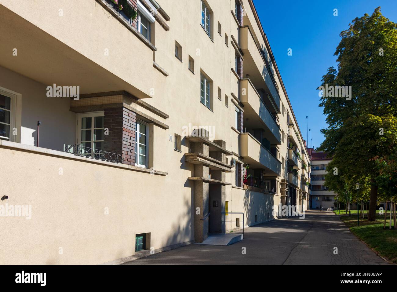 Vienna: Karl-Marx-Hof (Corte Karl Marx) Gemeindebau (complesso abitativo municipale) nel 19. Döbling, Vienna, Austria Foto Stock