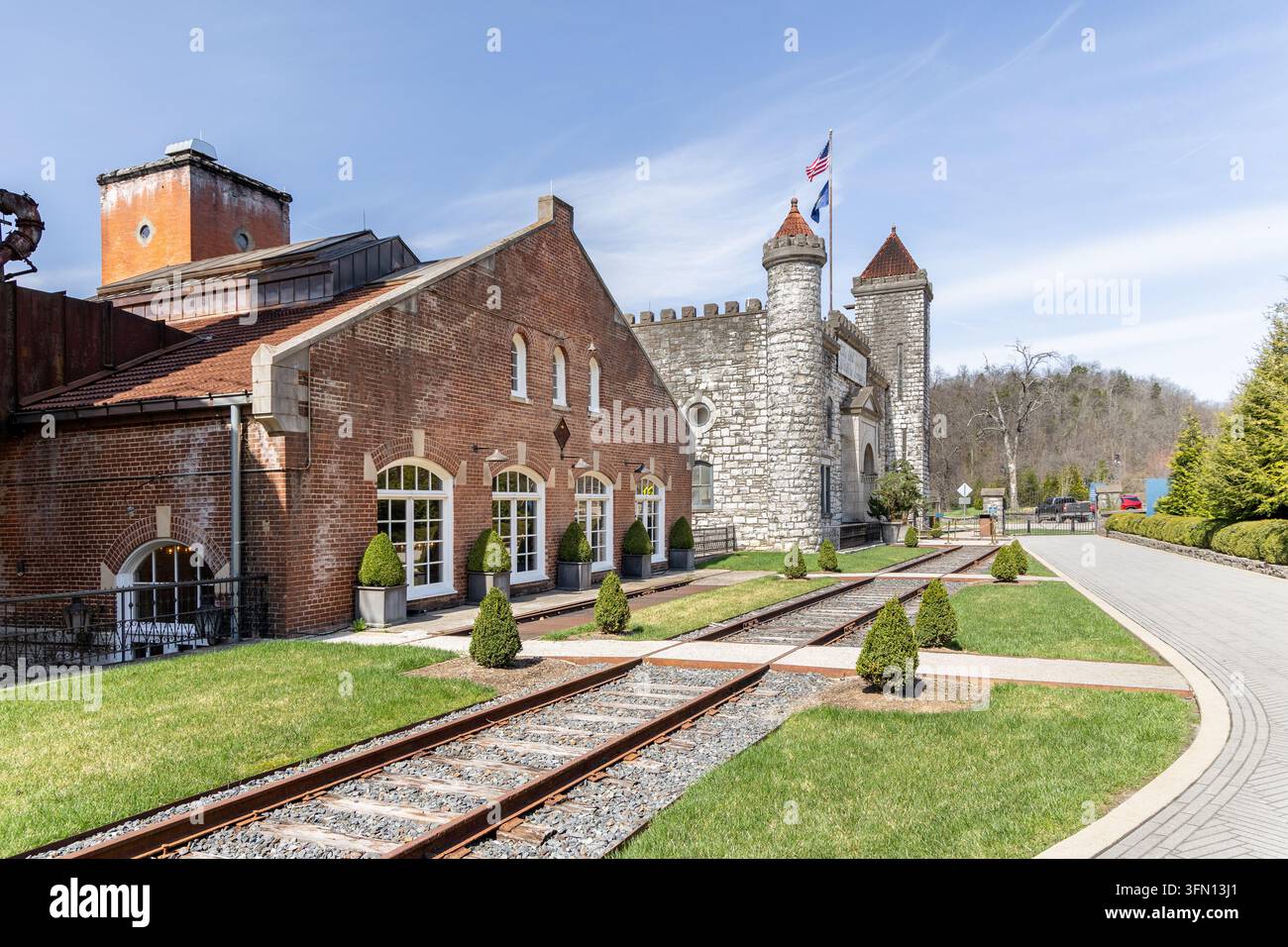 La Castle and Key Distillery si trova nella storica proprietà originale della Old Taylor Distillery Company risalente al 1887. Foto Stock