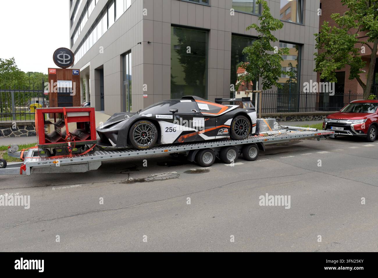 Automobile da corsa KTM X-Bow GT4 di proprietà del pilota ceco Tomáš Křížek, vista a Praga, giugno 2026 Foto Stock
