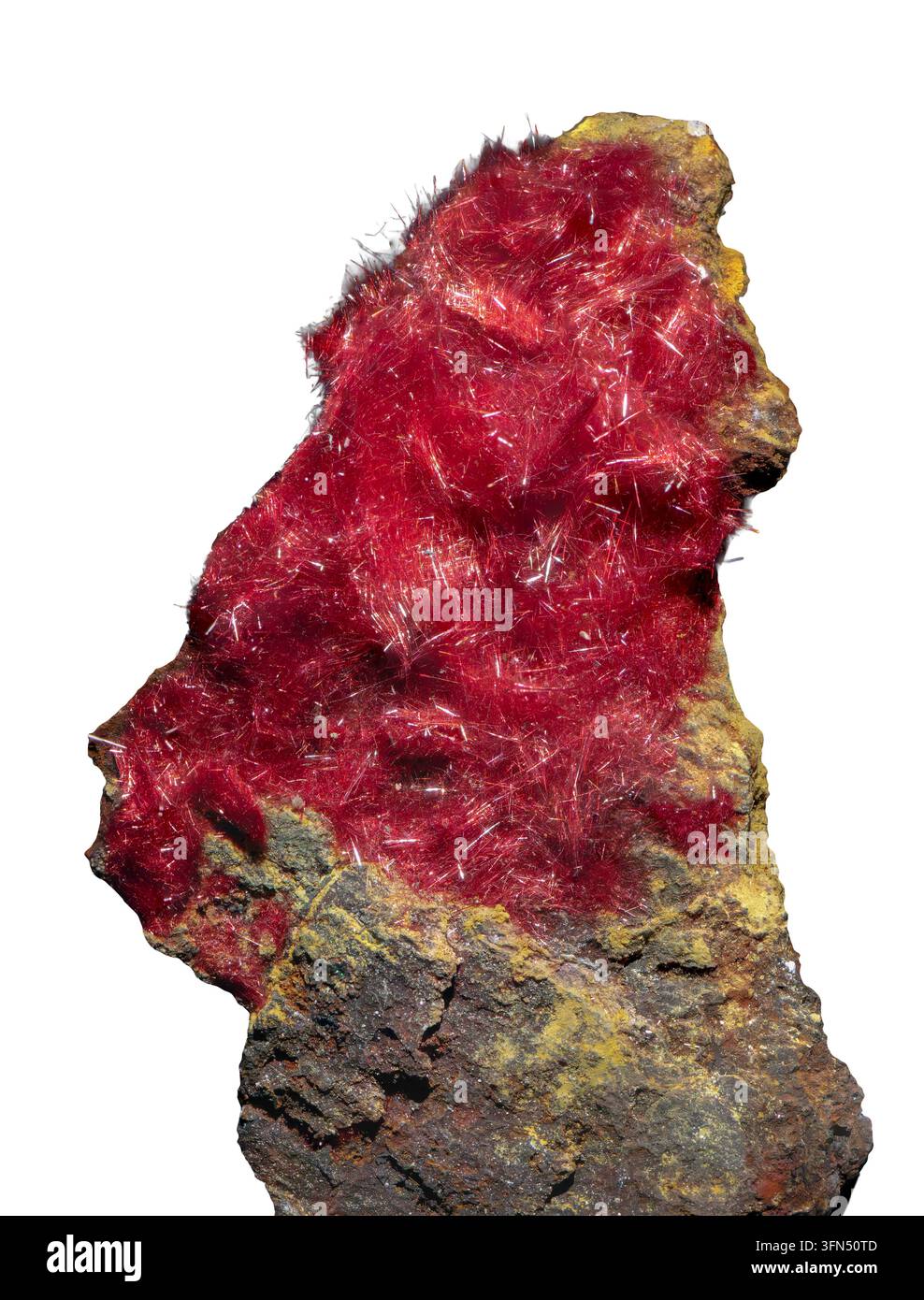 La calcotritide è la varietà fibrosa e simile ai capelli della cuprite, un minerale di ossido di rame con la formula Cu₂O. Foto Stock