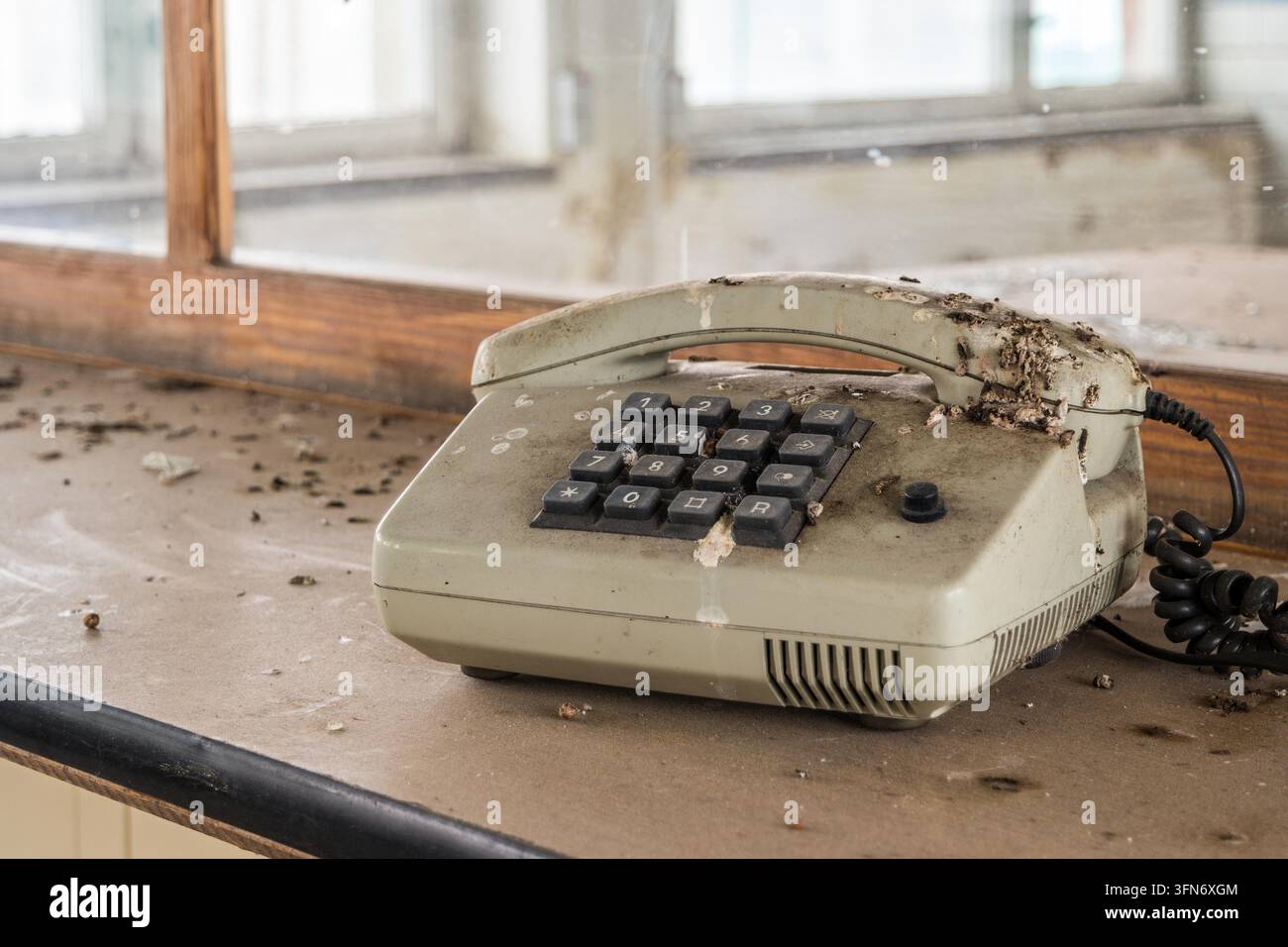 Telefono fisso vintage della DDR della Germania Est ? Dispositivo di comunicazione retrò DDR Foto Stock