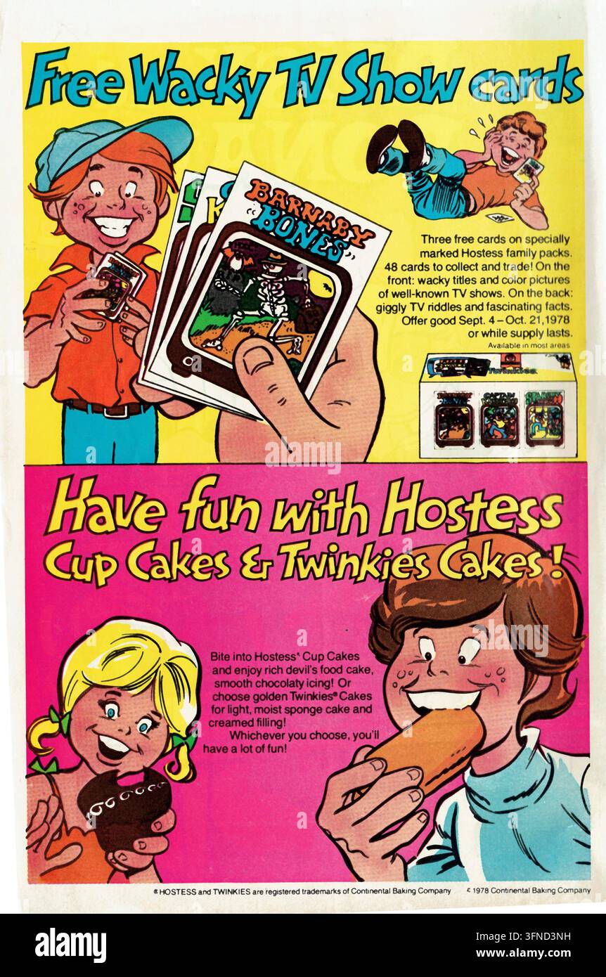 Scan pubblicitario vintage del 1978 per Hostess Cakes con scatole di Twinkies e Cup Cakes, carte gratuite dello show televisivo Wacky e layout della pagina a fumetti Foto Stock