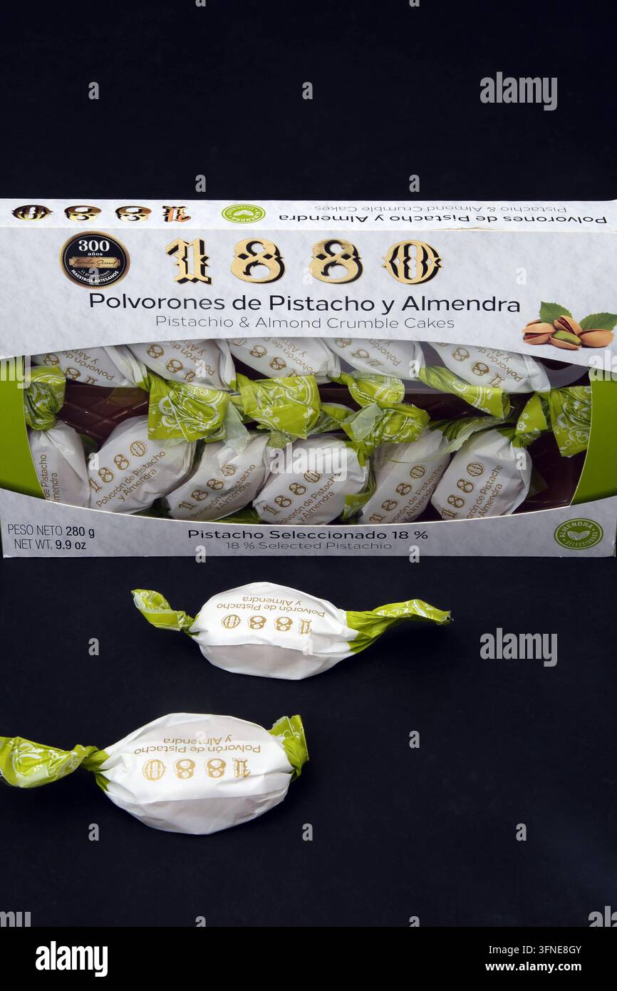 1880 Polvorones de Pistacchio e Mandorla (Pistacchio e Mandorla) biscotti spagnoli per Pasqua e Natale Foto Stock