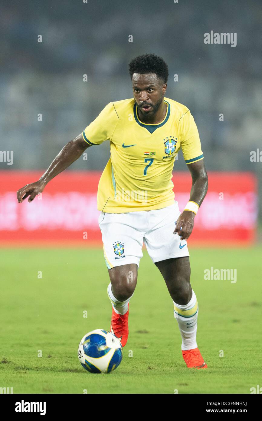 Partita amichevole internazionale India contro Brasile, Amichevole FIFA, Calcutta, India, 3 ottobre 2026. L'India in maglia blu, il Brasile in gialla. Foto Stock
