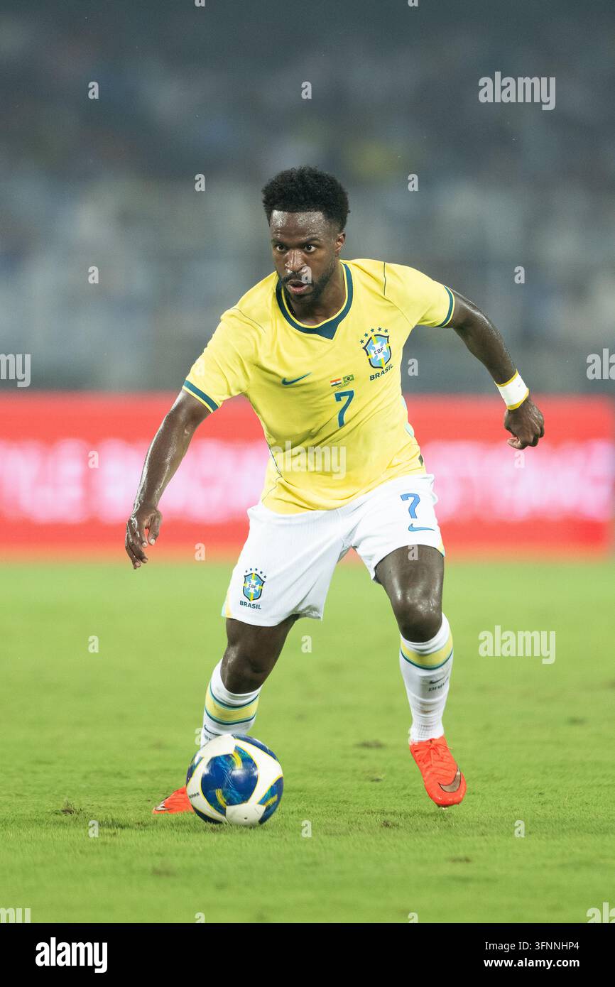 Partita amichevole internazionale India contro Brasile, Amichevole FIFA, Calcutta, India, 3 ottobre 2026. L'India in maglia blu, il Brasile in gialla. Foto Stock