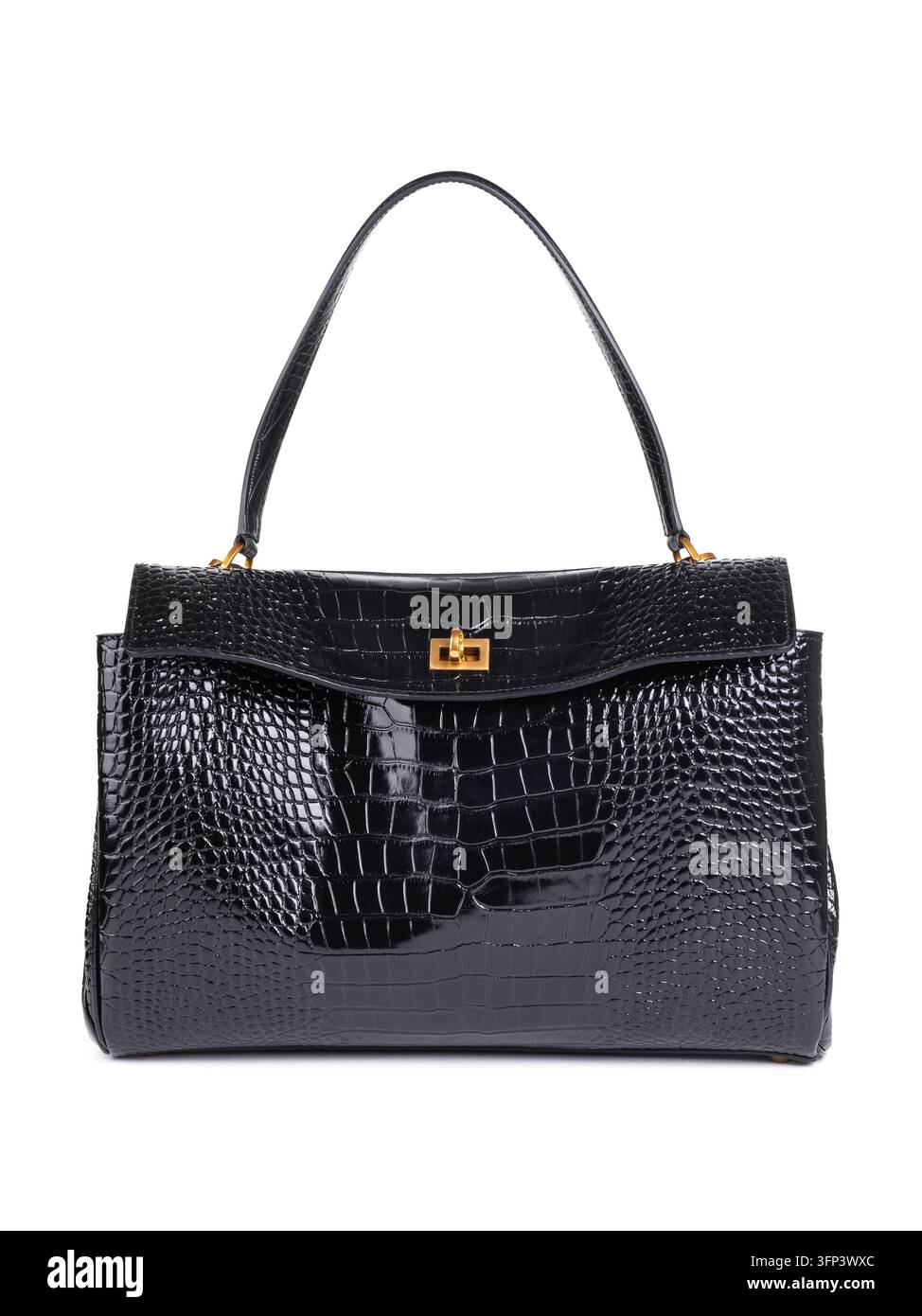 Borsa da donna nera in finta pelle con incisione crocodilo e chiusura dorata, isolata su bianco, vista frontale Foto Stock