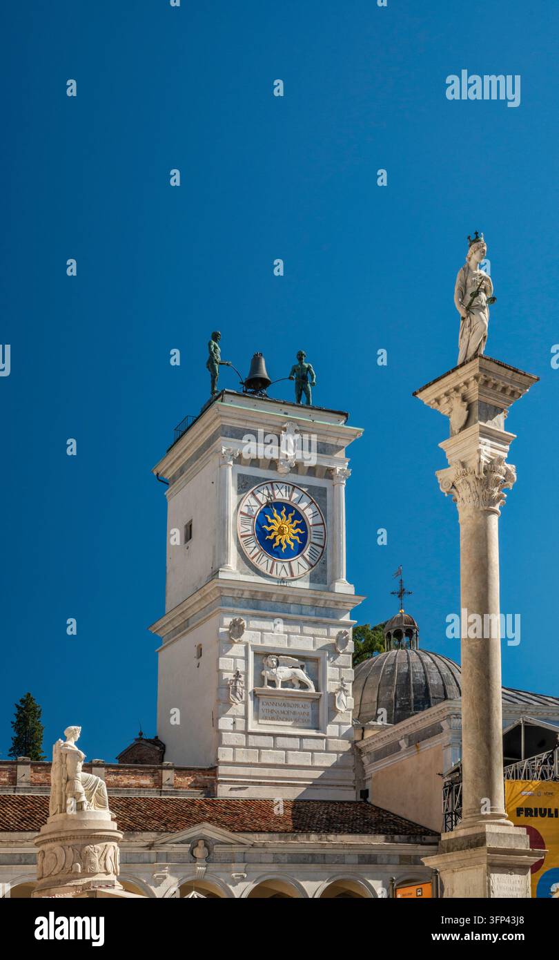 Torre dell'Orologio, torre dell'orologio alla Loggia di San Giovanni, Piazza della Liberta, Udine, regione Friuli-Venezia Giulia, Italia Foto Stock