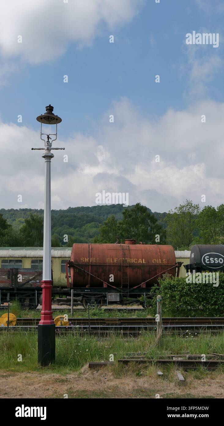 Materiale rotabile per merci ferroviarie restaurato Foto Stock