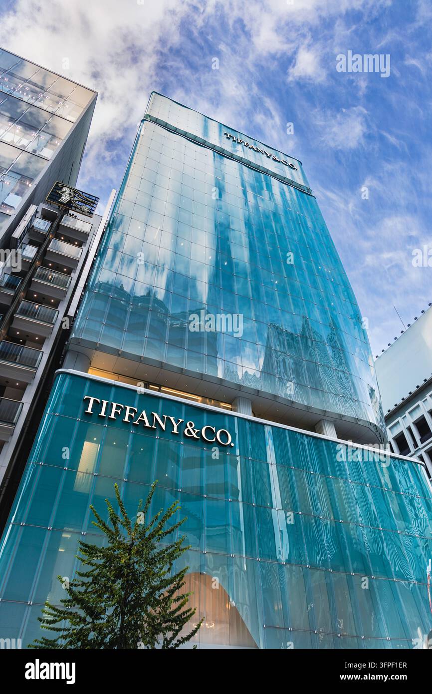 Esterno del negozio principale Tiffany & Co a Ginza, Ginza, Tokyo, Giappone Foto Stock