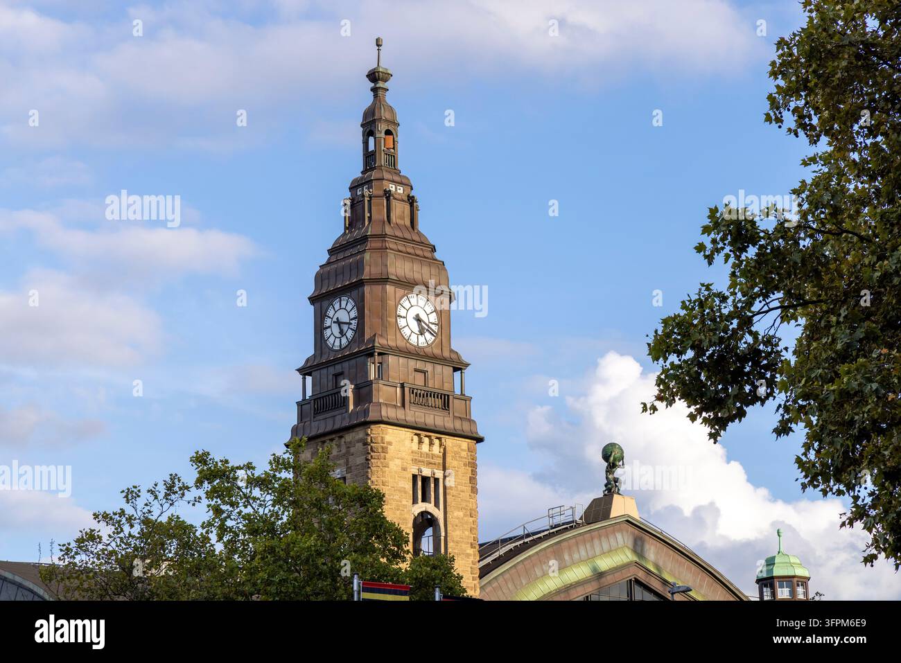 Torre dell'orologio, edificio, Stazione Centrale, Amburgo, Germania Foto Stock