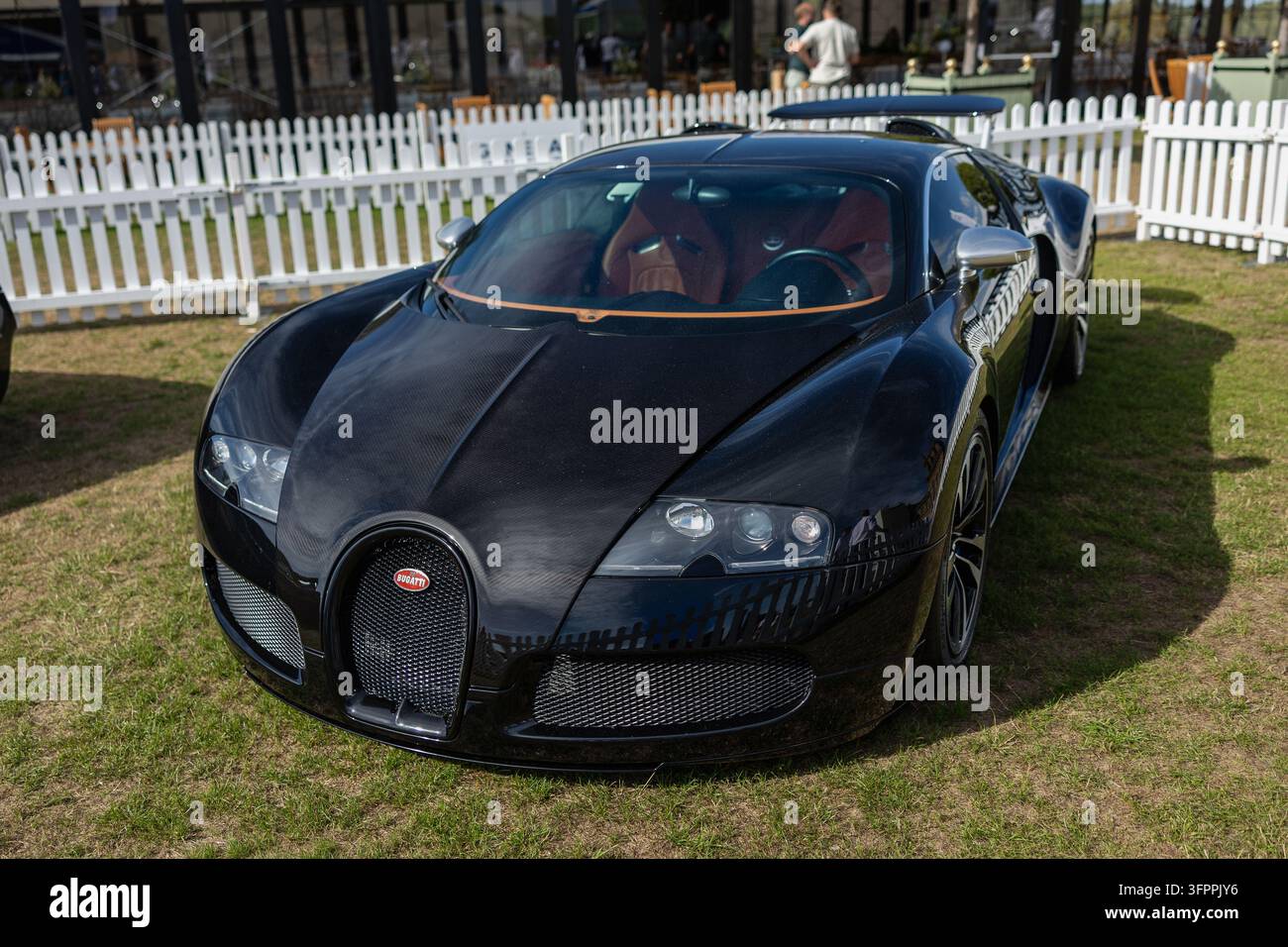Bugatti Veyron Sang Noir, in mostra al Salon Privé tenuto al Blenheim Palace il 6 settembre 2026. Foto Stock