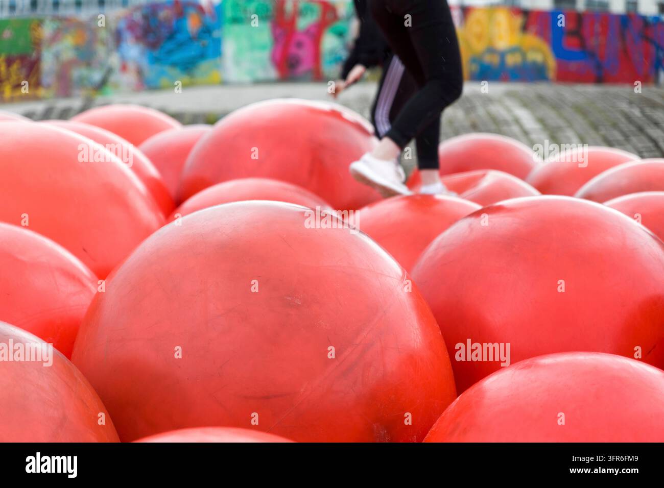 Ballhuepfen Foto Stock