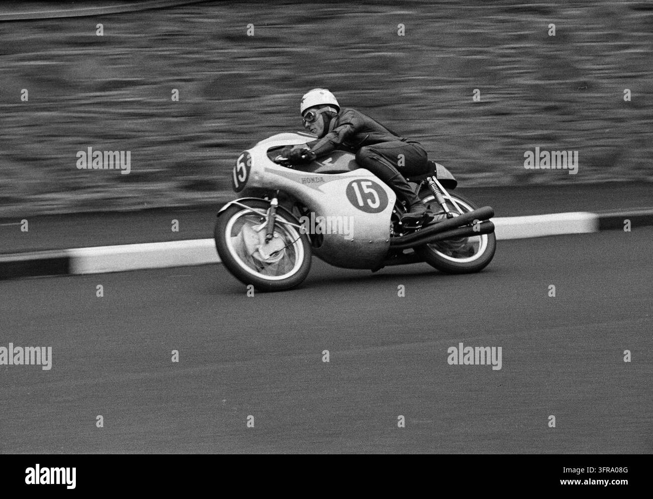 1961 - Tom Phillis - Honda 250 cc - Isola di Man - Lightweight TT - Scansione negativa originale Hasselblad Foto Stock