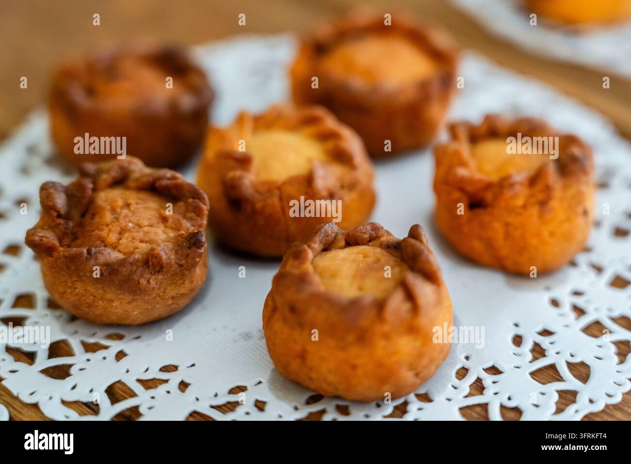 Mini empanadas tradizionali di Maiorca, Maiorca, Isole Baleari, Spagna. Foto Stock