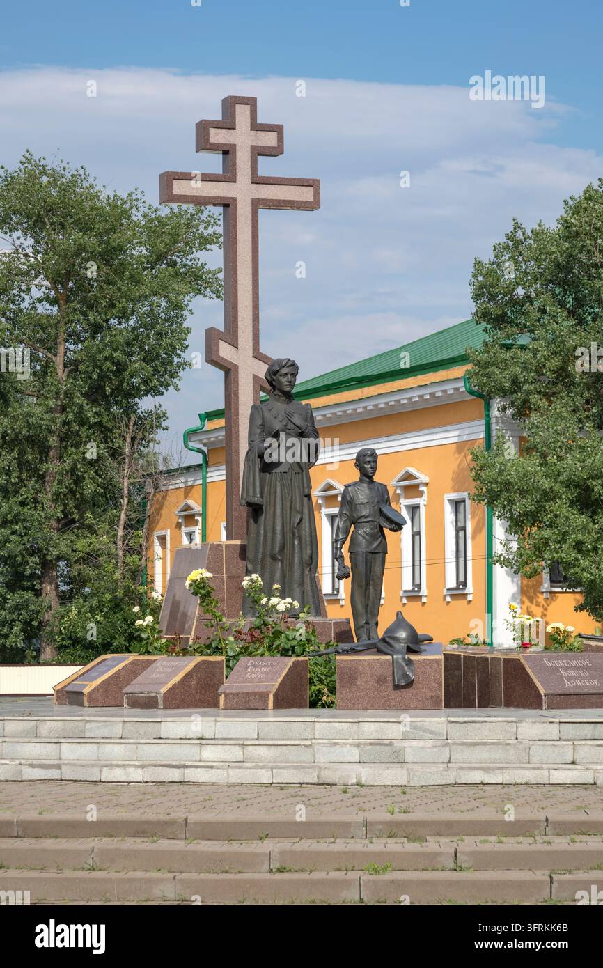 NOVOCERCASCA, RUSPIA - 15 LUGLIO 2026: Composizione scultorea di Consenso e Riconciliazione. Simbolizza l'unità dei Cosacchi da tutto il mondo Foto Stock