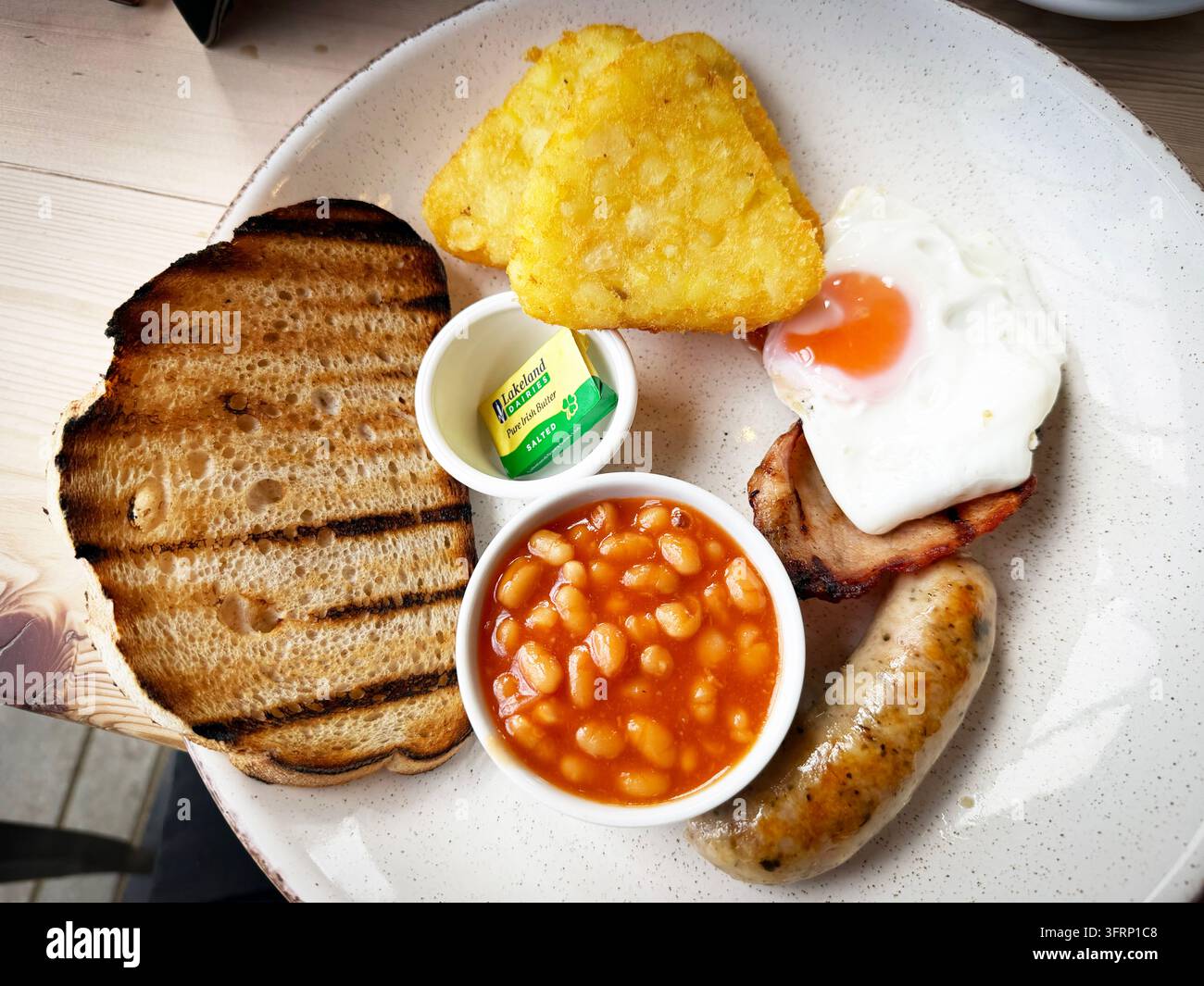 Colazione inglese completa al The Maybush Inn, Waldringfield, Suffolk Foto Stock