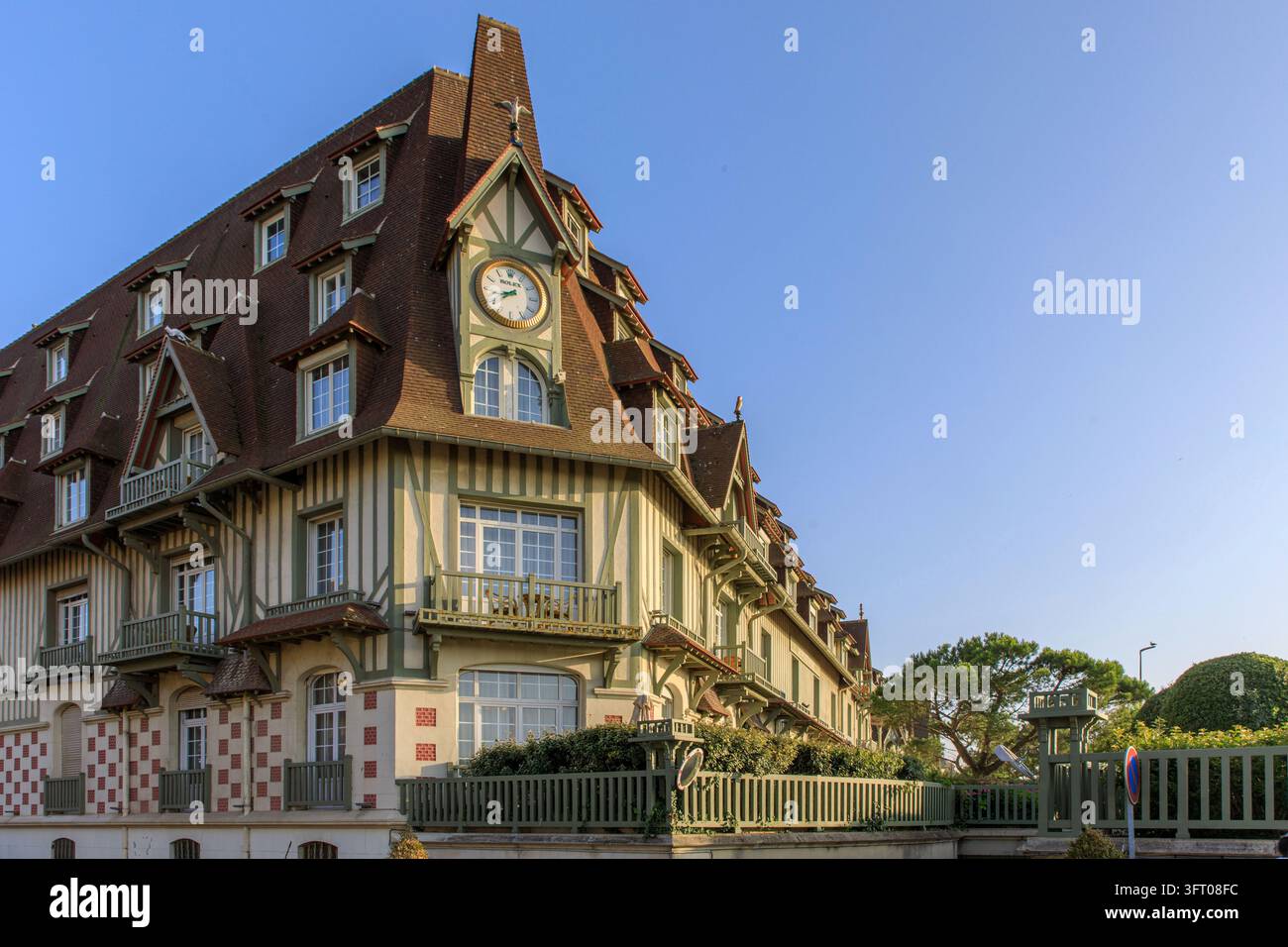 Francia, Normandia, Calvados, Côte Fleurie, Deauville, Boulevard Cornuché, Hotel Barrière Le Normandy Deauville Foto Stock