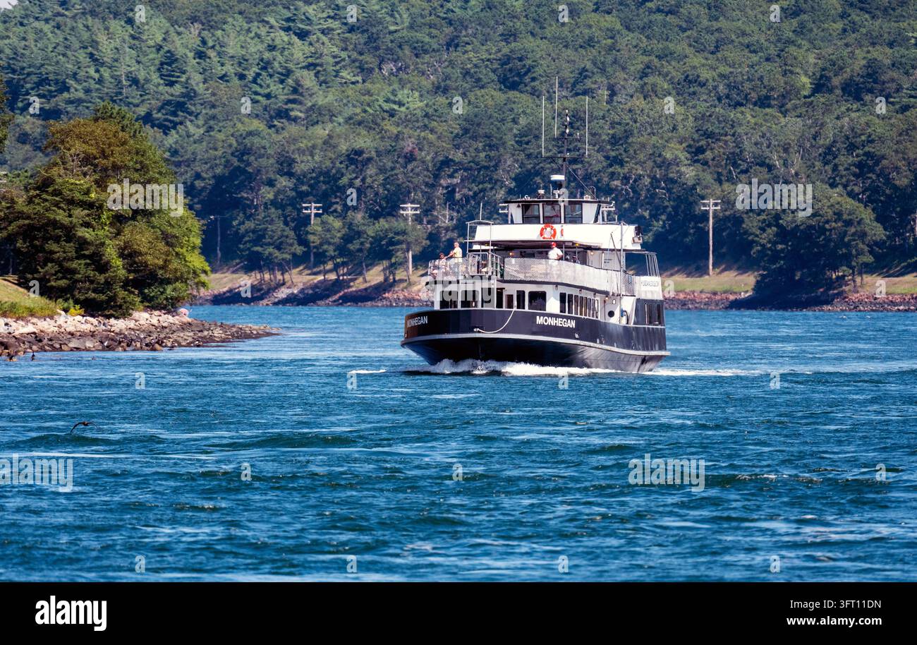 Barca turistica, Monhegan, che naviga nel Canale di Cape Cod Foto Stock