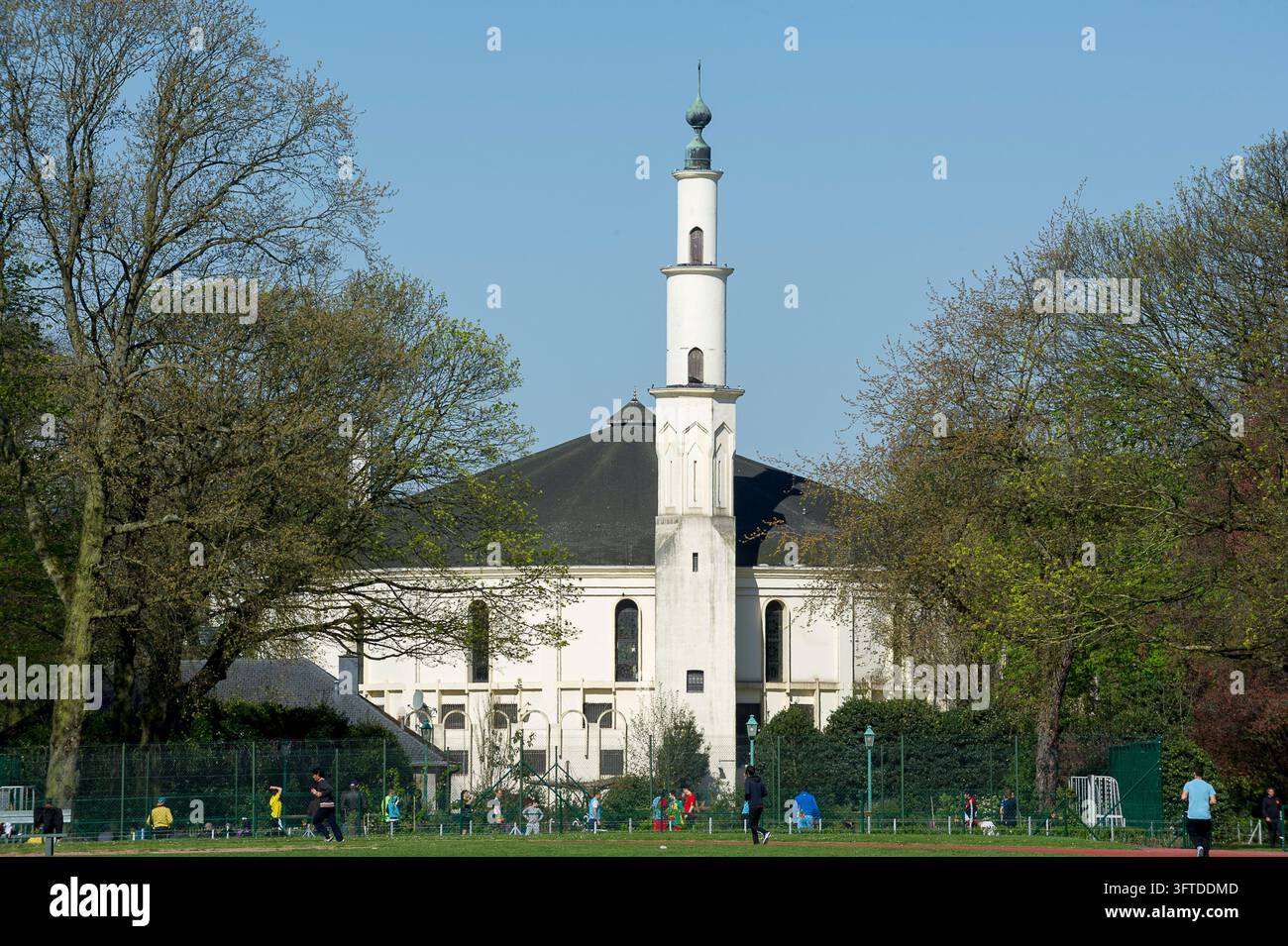 La grande Moschea nel parco del Cinquantenario a Bruxelles. |  La grande Moschea di Bruxelles nel parco del Cinquantenario Foto Stock