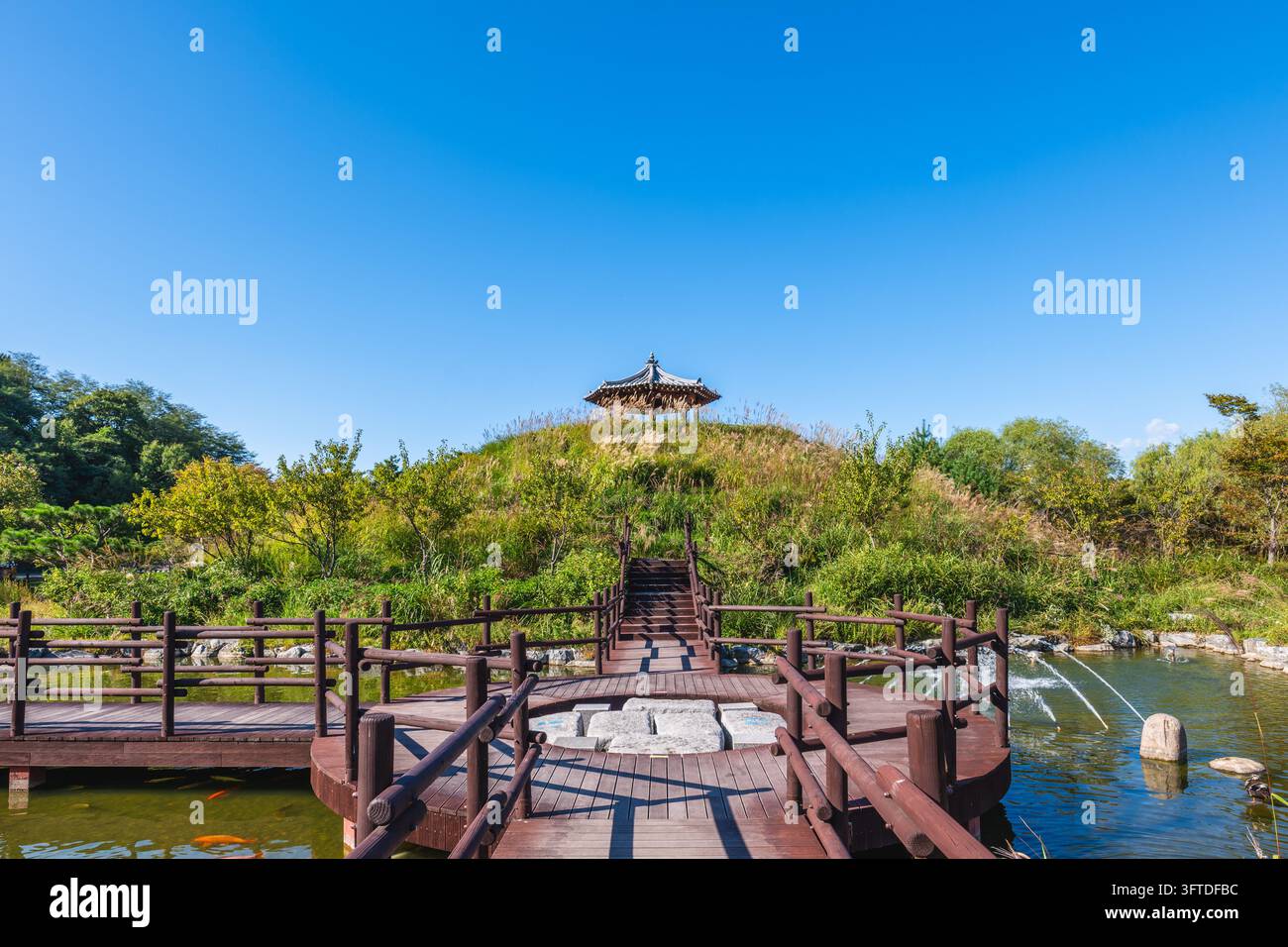 Wolmi Traditional Park, un parco pubblico panoramico situato sull'isola di Wolmido a Incheon, in Corea del Sud Foto Stock