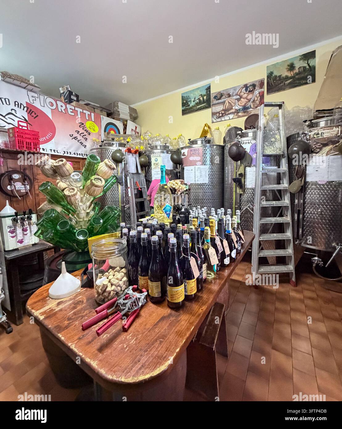 La favolosa Cantina Fioretti a Ceprano, Italia - Immagine stock catturata con smartphone