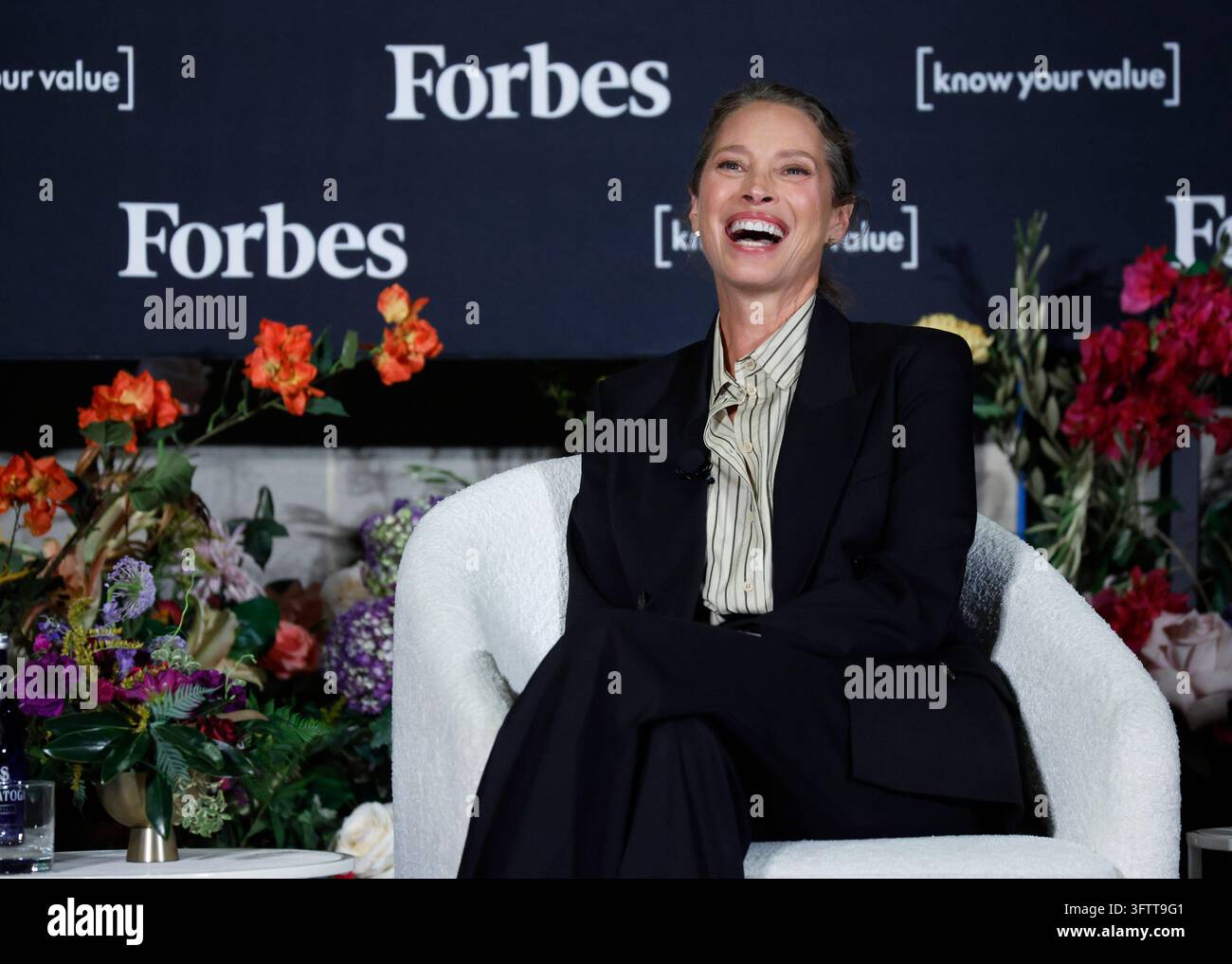 New York, Stati Uniti. 16 ottobre 2026. Fondatrice & Presidente di Every Mother Counts Christy Turlington Burns parla al Forbes 30/50 Summit del 5° Anniversario al Mandarin Oriental venerdì 16 ottobre 2026 a New York City. Foto di John Angelillo/UPI Credit: UPI/Alamy Live News Foto Stock
