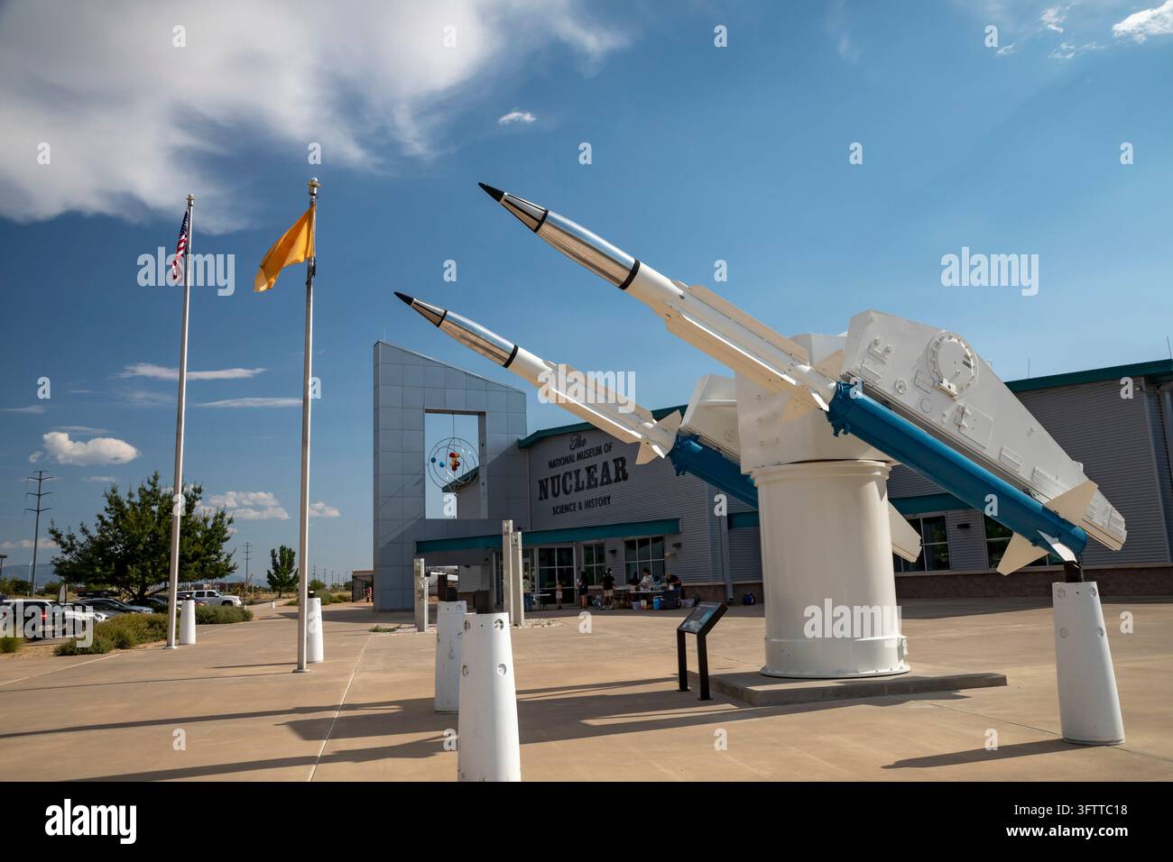 Albuquerque, Nuovo Messico - Missili terra-aria Convair Rim-2 Terrier in mostra al National Museum of Nuclear Science & History, un affiliato di Foto Stock