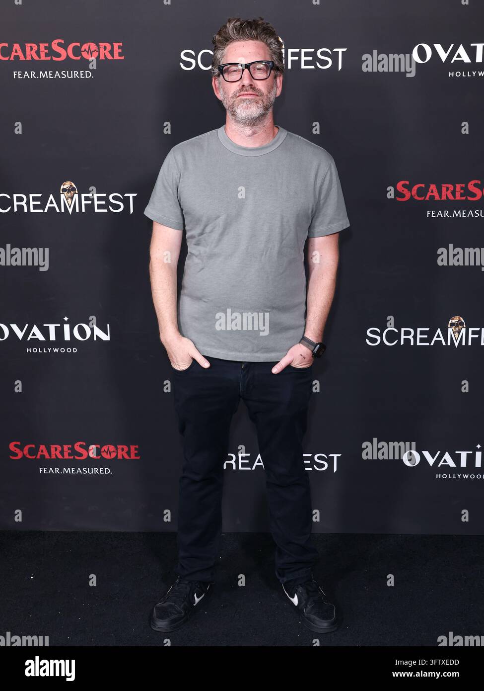 Hollywood, Stati Uniti. 16 ottobre 2026. HOLLYWOOD, LOS ANGELES, CALIFORNIA, USA - 15 OTTOBRE: K. Asher Levin arriva al 26° Festival annuale del film horror Screamfest - Serata di chiusura - Prima mondiale di ‚Christmas At The Kringles‘ di Briarcliff Entertainment, tenutasi al TCL Chinese 6 Theatres presso Ovation Hollywood il 15 ottobre 2026 a Hollywood, Los Angeles, California, Stati Uniti. (Foto di Xavier Collin/Image Press Agency) Credit: Image Press Agency/Alamy Live News Foto Stock