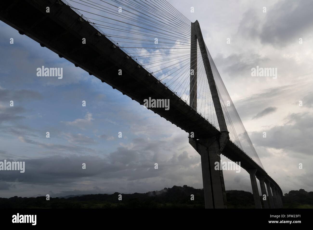Il Ponte Atlantico, ingresso orientale del Canale di Panama Foto Stock
