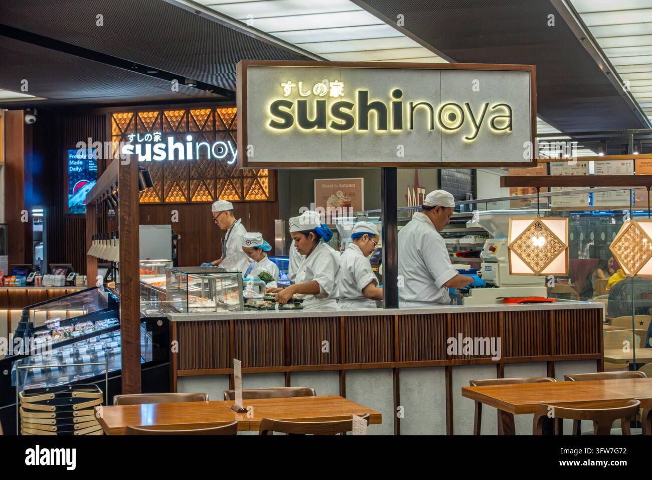 Il ristorante Sushinoya nella stazione ferroviaria di St Pancras a Londra, Regno Unito Foto Stock