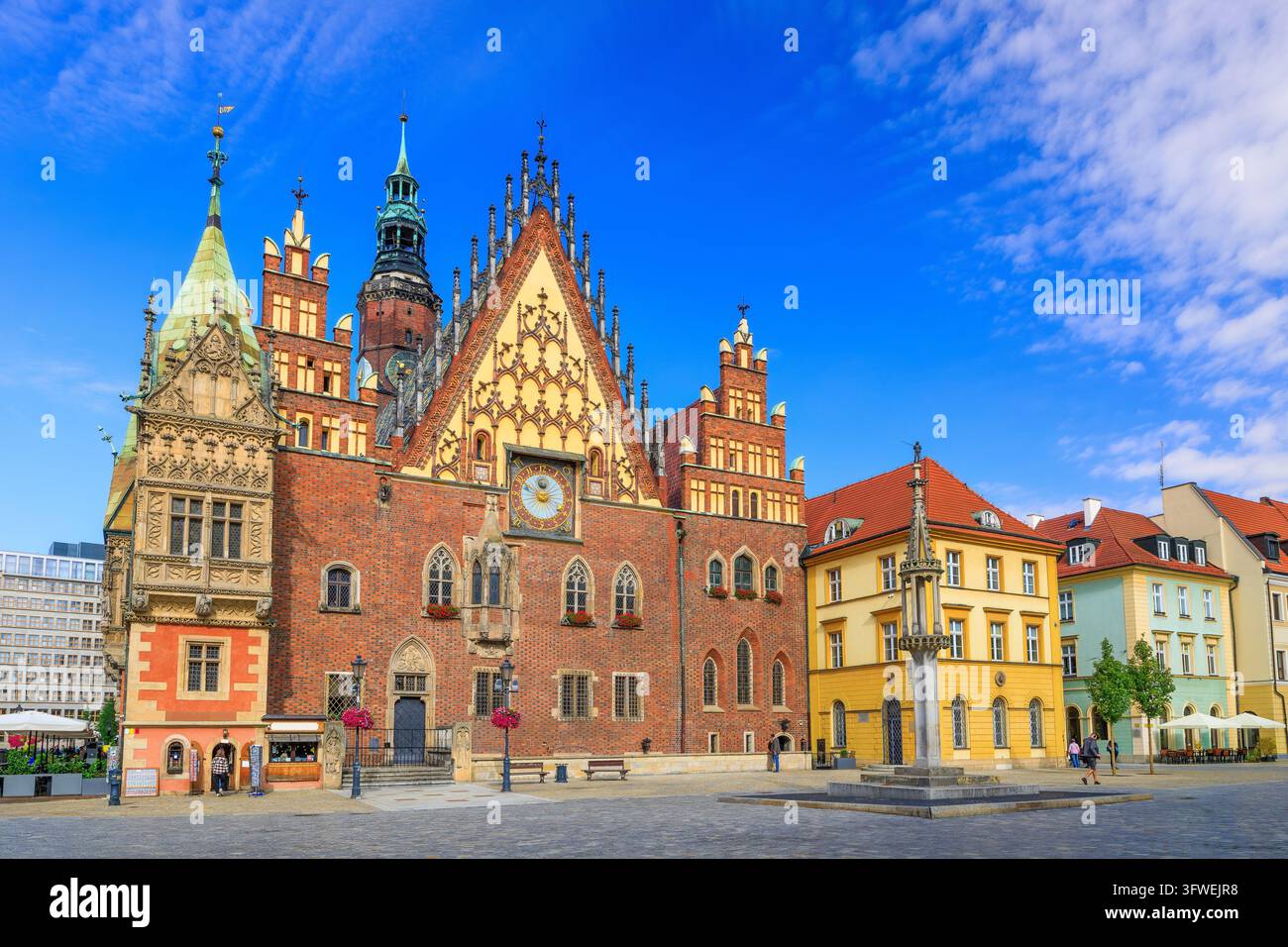 Wroclaw, Polonia. Il Vecchio Municipio di Wrocław nella Piazza del Mercato (Rynek) Foto Stock