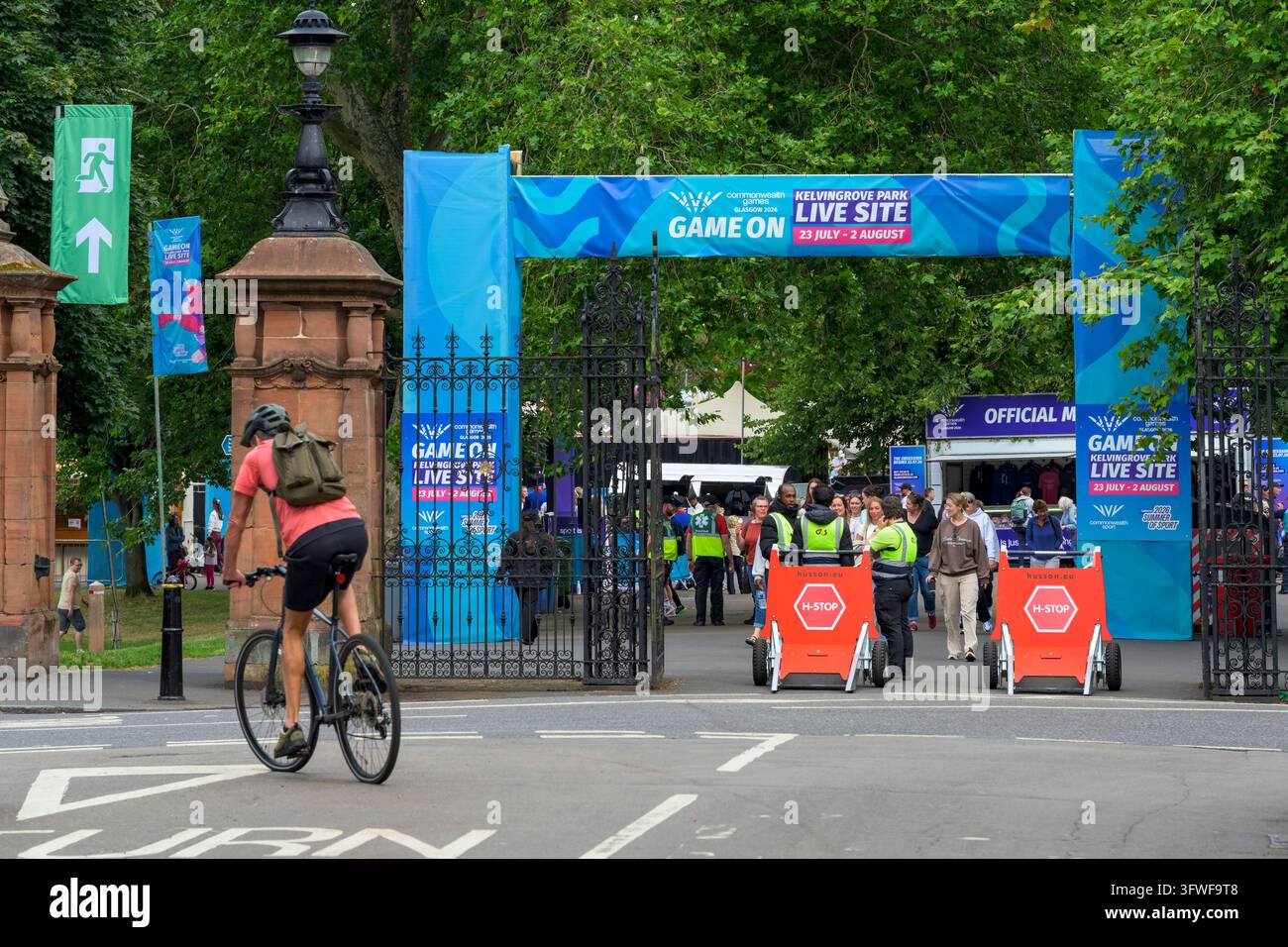 Ingresso alla zona fan gratuita Game On Live Site al Kelvingrove Park durante i Giochi del Commonwealth del 2026, Glasgow, Scozia, Regno Unito Foto Stock