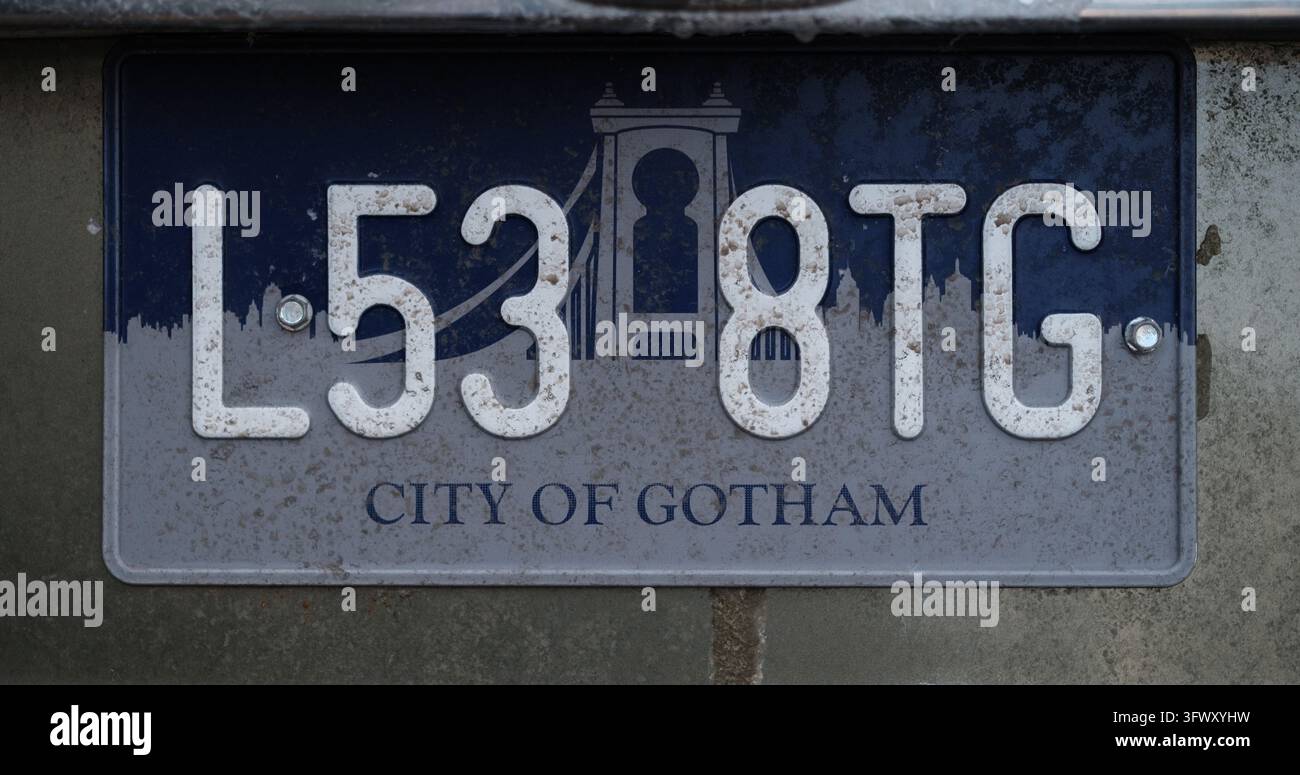 GLASGOW, REGNO UNITO, 29 AGOSTO 2026, Targa di registrazione del veicolo di Gotham City sul set del film Batman Parte II Foto Stock