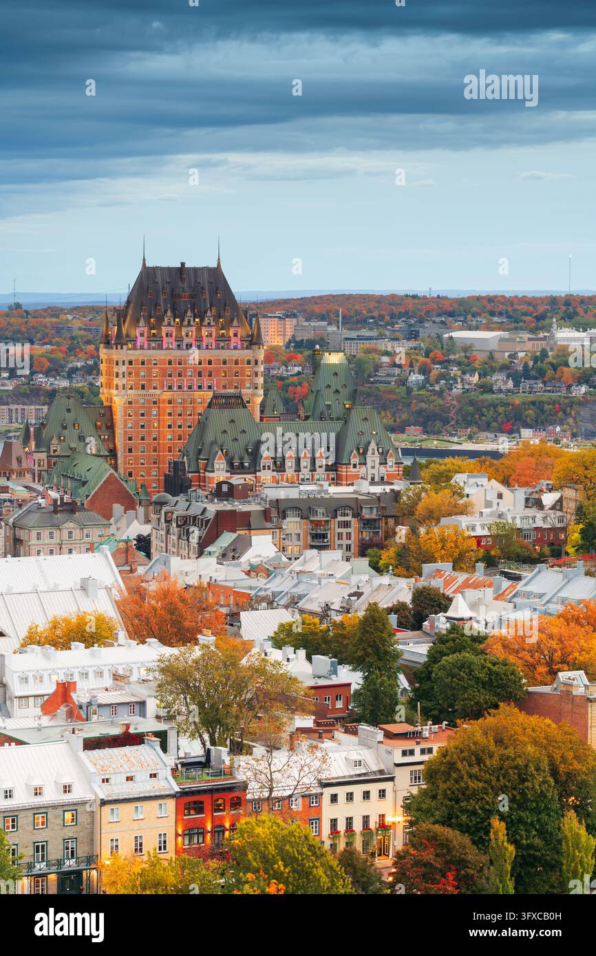 Vecchia Québec, Canada con il distretto storico della vecchia città al crepuscolo. Foto Stock