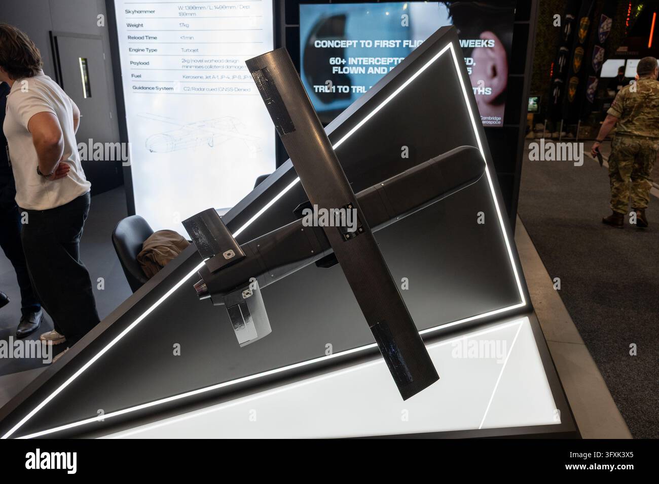 Un intercettore Cambridge Aerospace Skyhammer in mostra al Future Forces Forum 2026. Praga, Repubblica Ceca, 22 ottobre 2026. Foto Stock