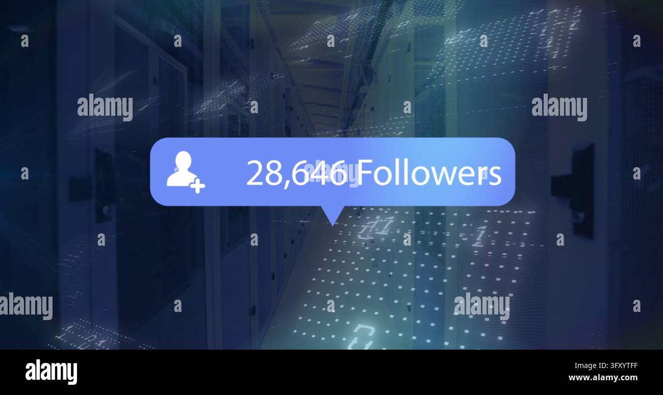 Bolla fluttuante di follower blu che si libra sopra un corridoio scuro di un data center, con rack di server, LED di dati. Allarme, popup, badge, neon, bagliore, cyber, futuristico Foto Stock