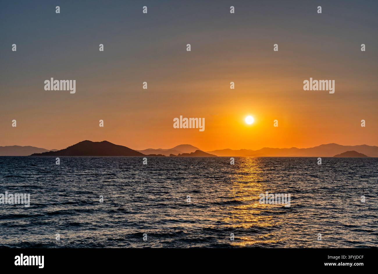 Calis, Ed È Un Magnifico Tramonto Ineguagliabile In Turchia, 5 Foto Stock