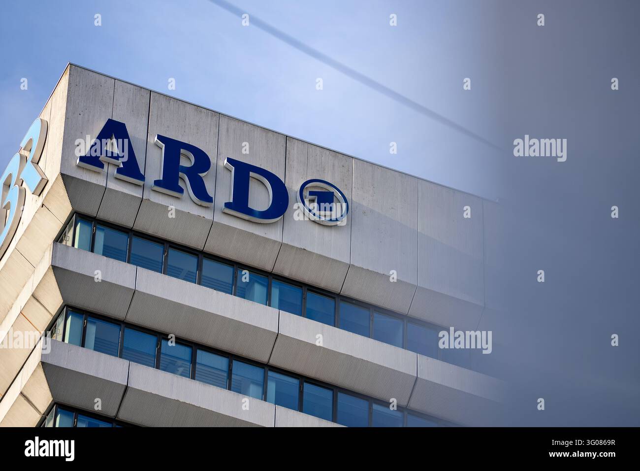 La fotografia mostra il logo aRD presso la sede della Bayerischer Rundfunk a Monaco di Baviera, Bavaria, Germania. Foto Stock