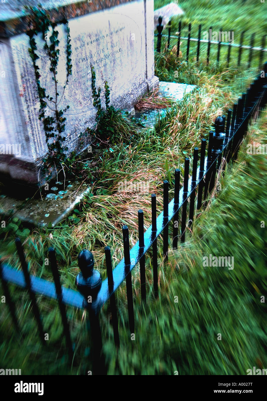 Tomba del cimitero Foto Stock