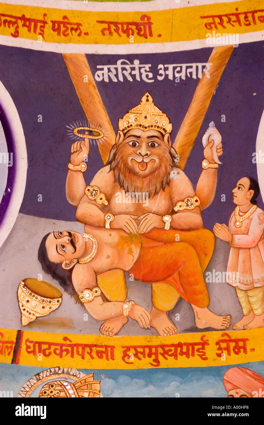 Signore indù Narasimha uno di Vishnu incarnazione con testa leone Varanasi Uttar Pradesh, India Foto Stock