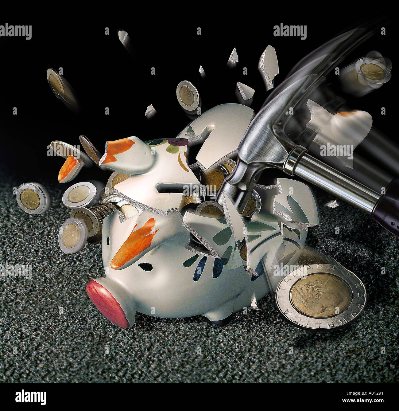 Martello la rottura di un salvadanaio Foto Stock