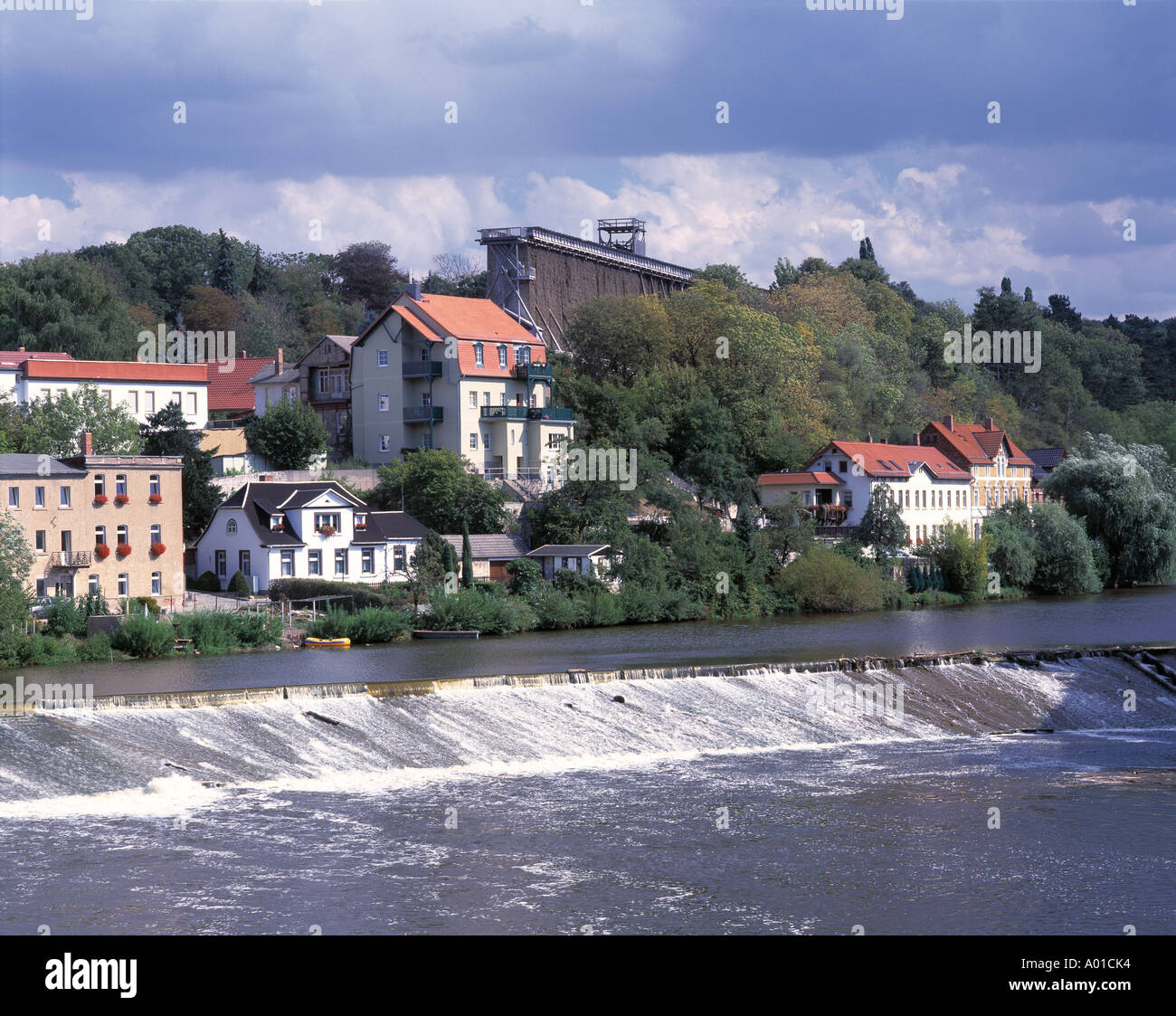 Saalelandschaft mit Kurviertel Bad Koesen, Sassonia-Anhalt Foto Stock