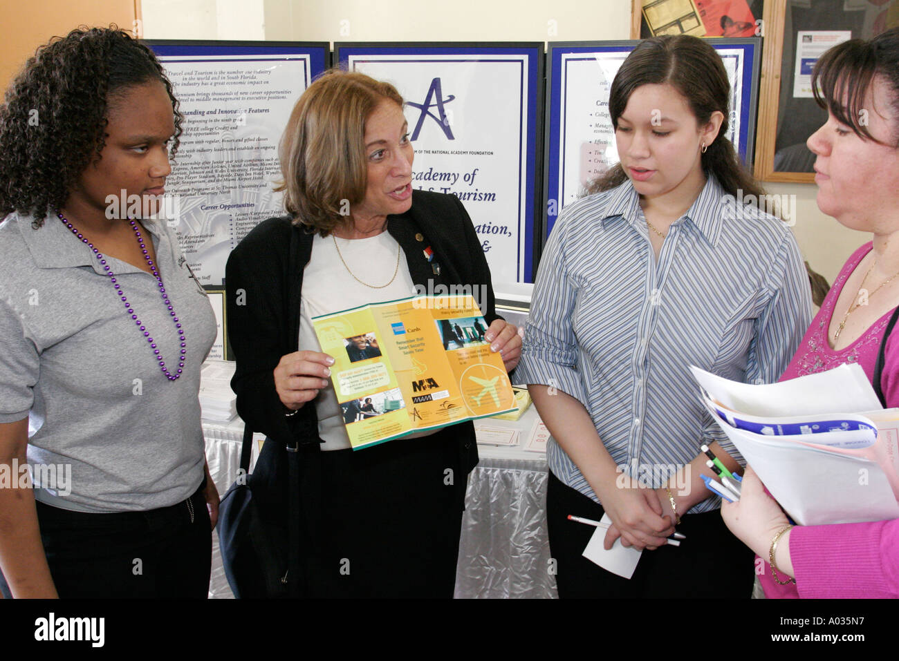 Miami Florida,Booker T. Washington Senior High,public School,campus,Education,learn learns learning,teach,Schools of Choice Open house hom home Foto Stock