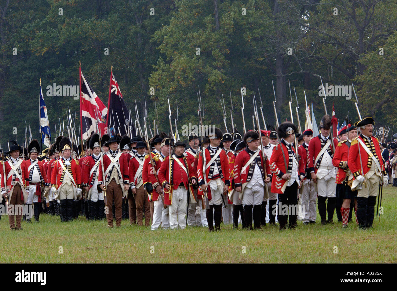 Esercito britannico sul campo in una rievocazione storica della rinuncia a Yorktown Virginia 1781. Fotografia digitale Foto Stock