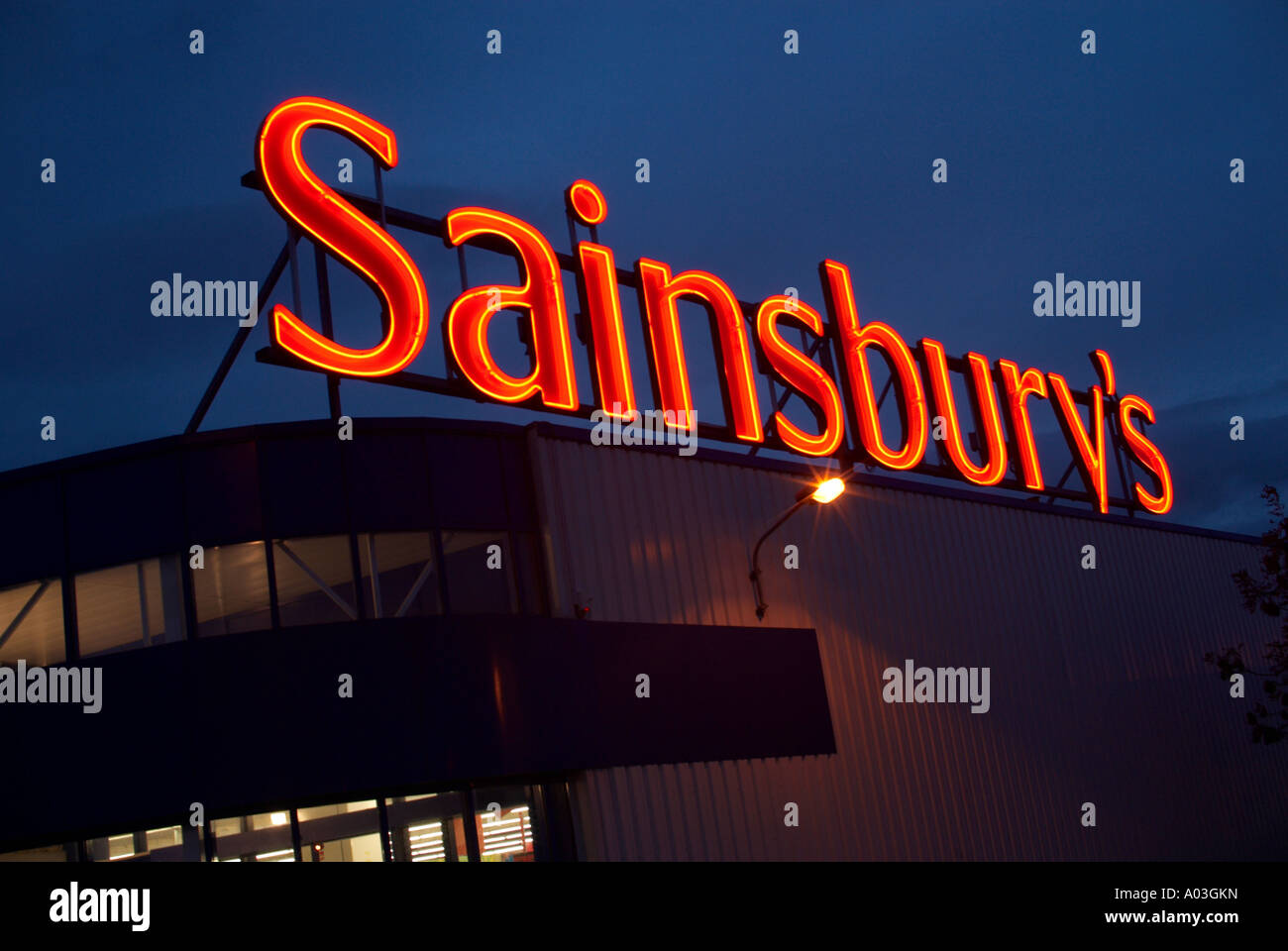 Sainsbury s birre e vini store in Calais Foto Stock