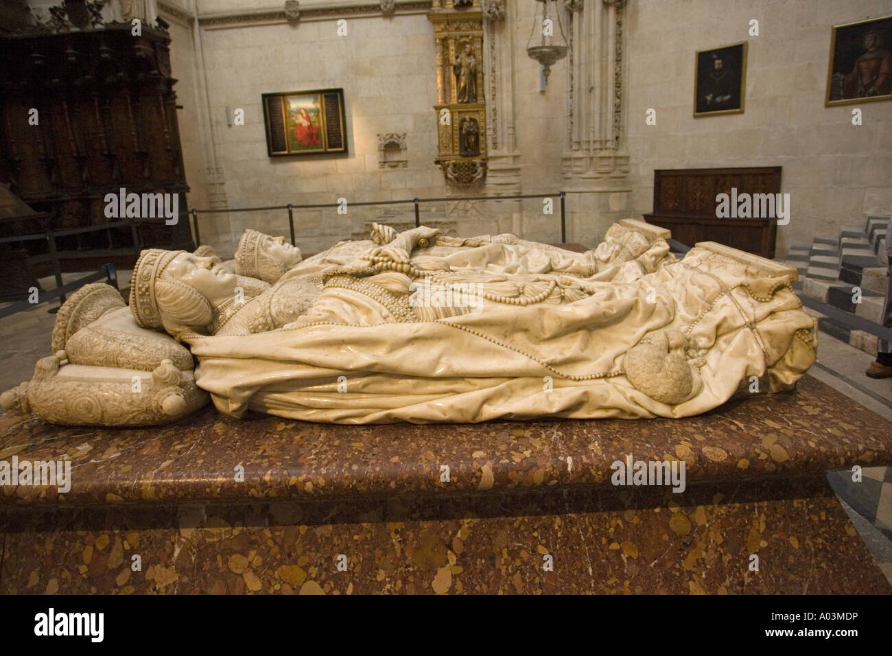 Statue in pietra di Pedro Fernández de Velasco e sua moglie Mencía de Mendoza Cattedrale di Burgos Spagna Foto Stock