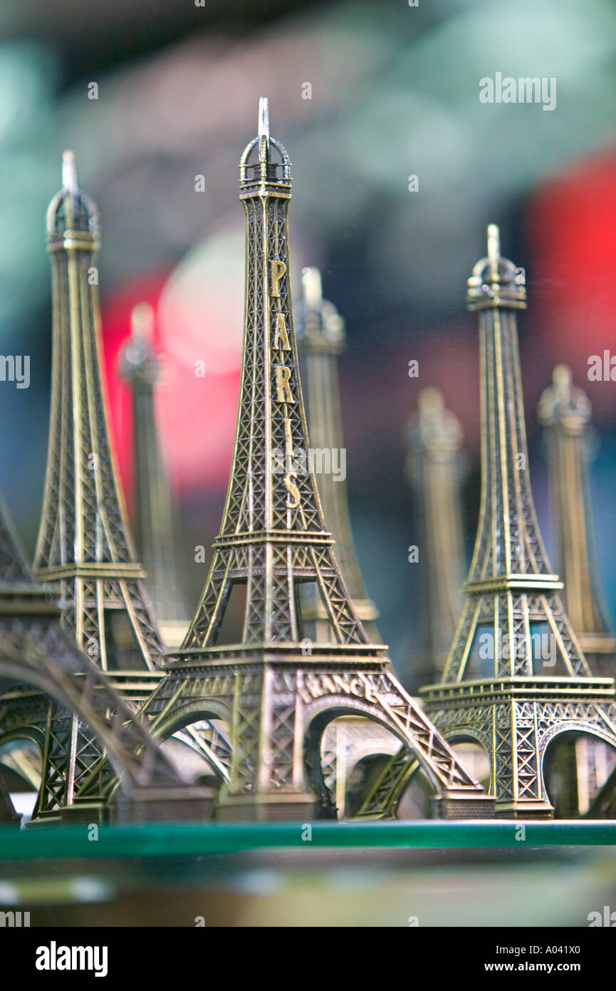 Torre Eiffel miniature, Montmartre, Parigi, Francia Foto Stock